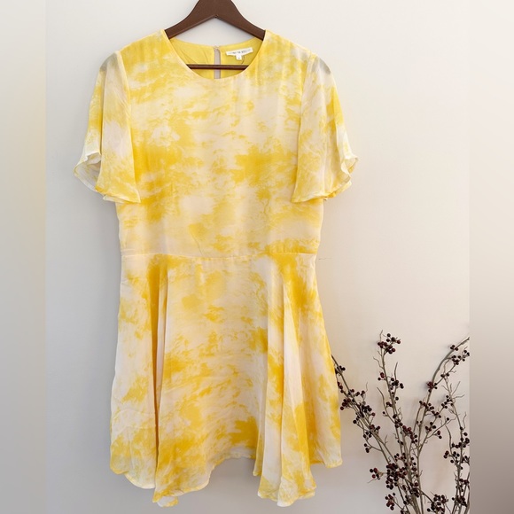Free the Roses Yellow Tie-Die Dress with Rope Belt - Picture 2 of 5